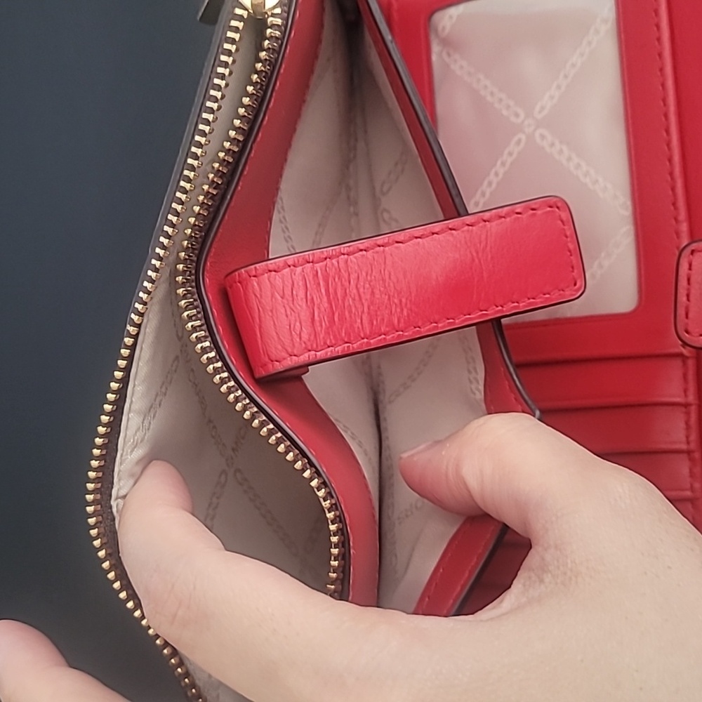 Michael Kors | Adele Logo Smartphone Wallet - image 4